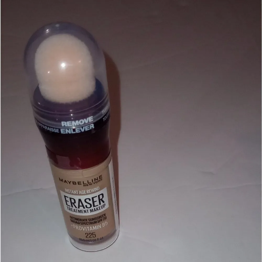 🆕✏️Maybelline Instant Age Tewind Eraser Treatment #225